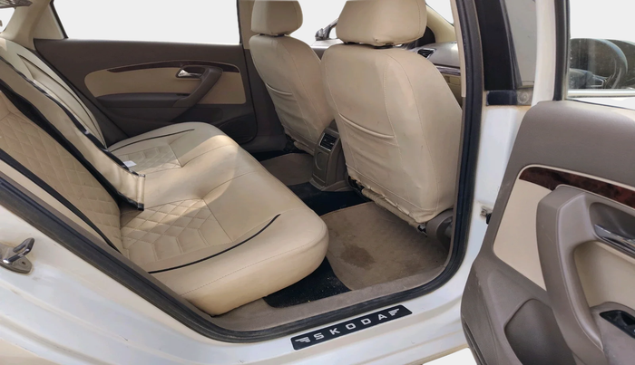 2015 Skoda Rapid 1.5 TDI CR ELEGANCE, Diesel, Manual, 2,05,029 km, interior