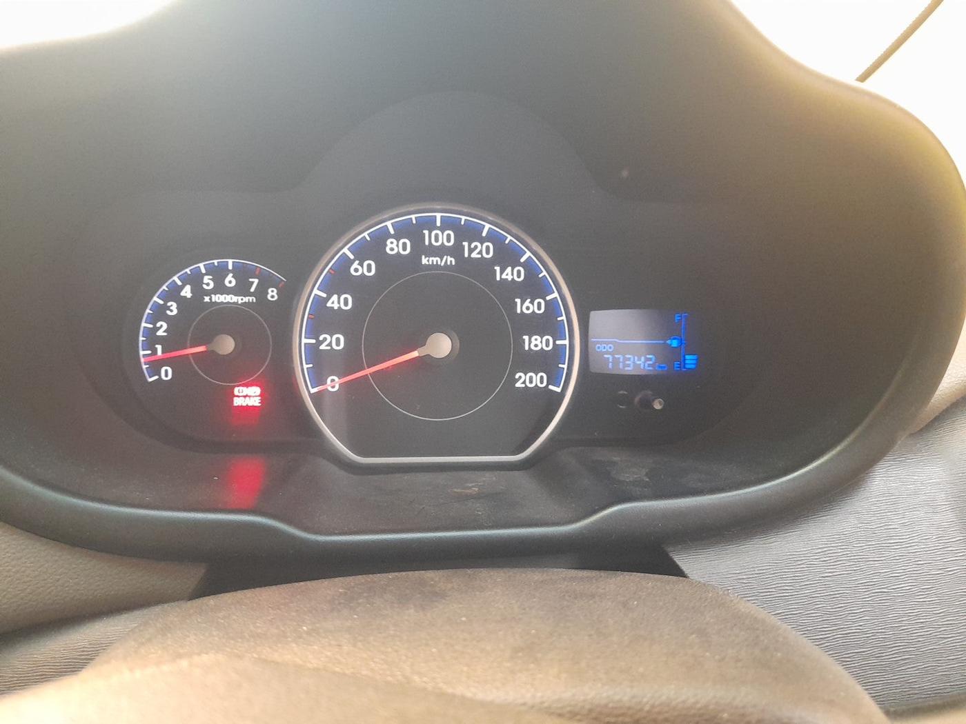2011 Hyundai i10 MAGNA 1.2, Petrol, Manual, 77,342 km, interior