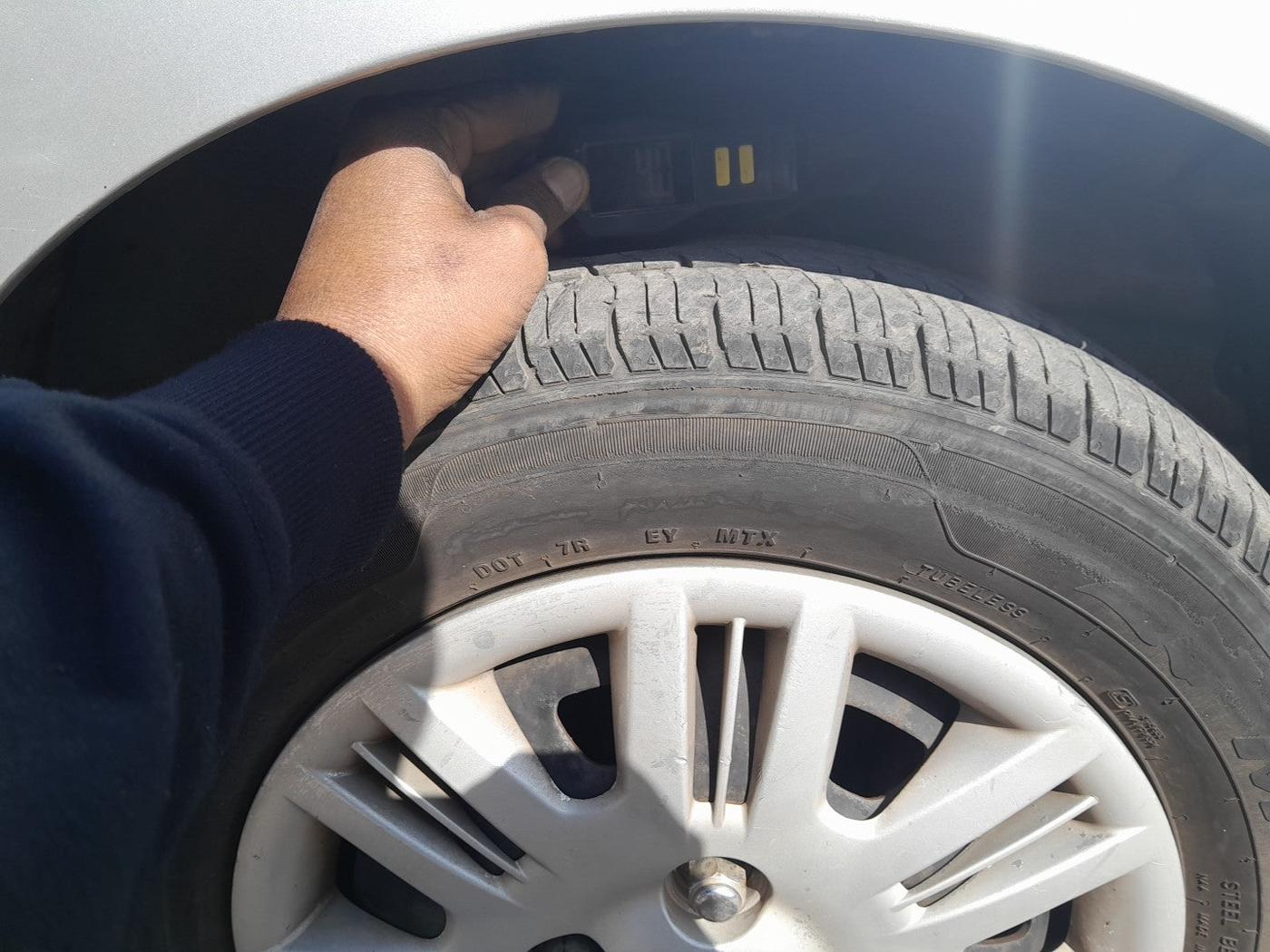 2010 Hyundai Santro Xing GLS, Petrol, Manual, 91,934 km, tyre