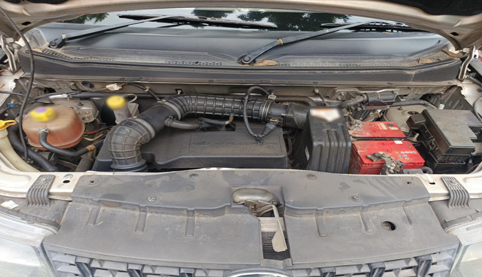 2016 Mahindra Kuv100 K4 D 6 STR, Diesel, Manual, 73,733 km, exterior
