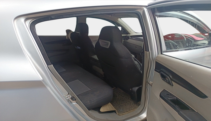 2016 Mahindra Kuv100 K4 D 6 STR, Diesel, Manual, 73,733 km, interior