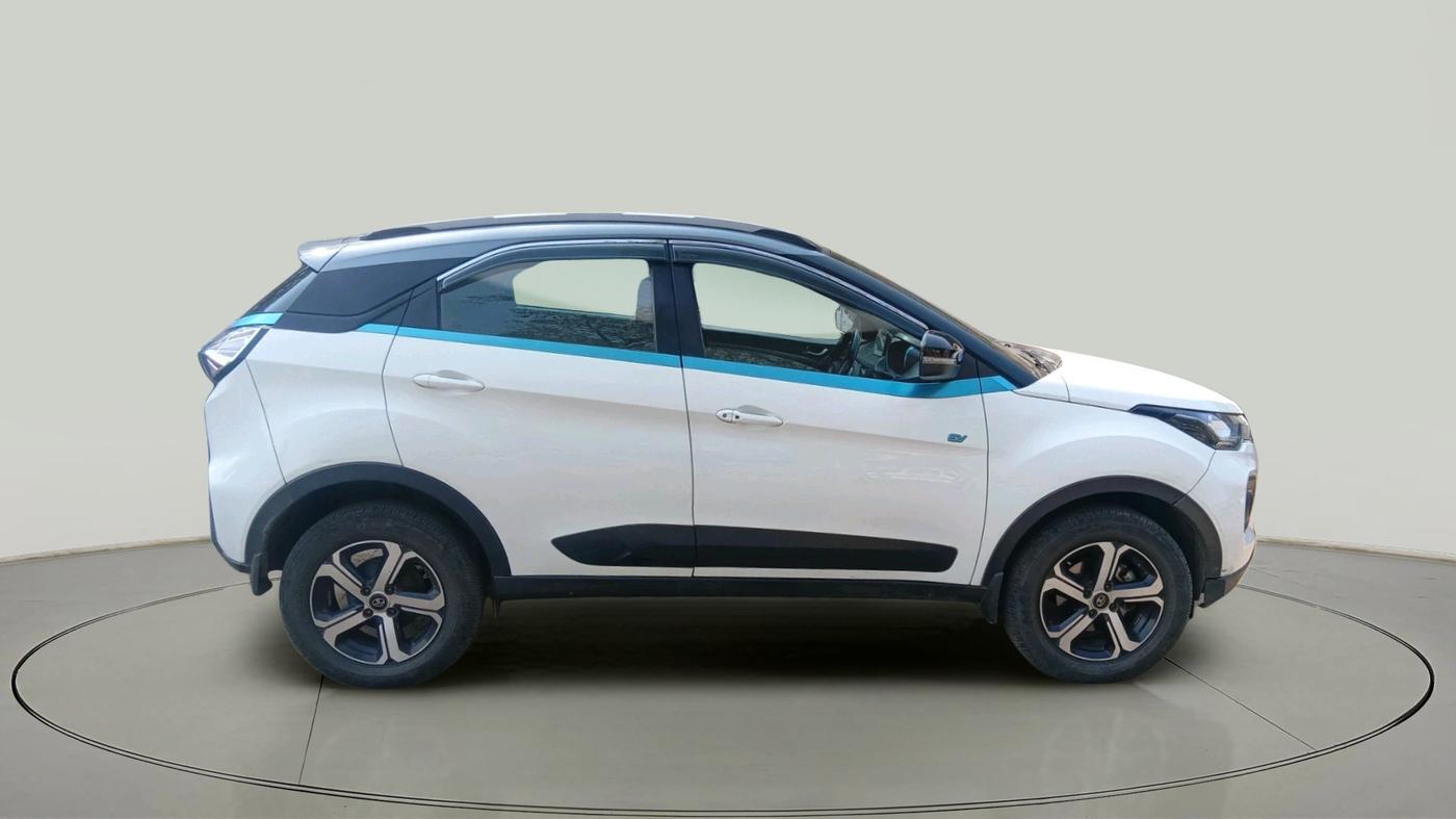 2022 Tata NEXON EV XZ PLUS, Electric, Automatic, 75,695 km, exterior
