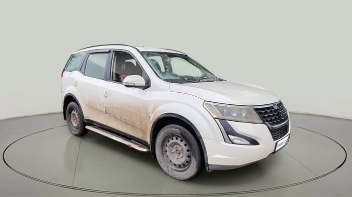 2019 Mahindra XUV500 W7, Diesel, Manual, 2,04,274 km, exterior