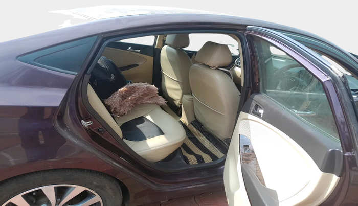 2013 Hyundai Verna FLUIDIC 1.6 CRDI SX, Diesel, Manual, 81,288 km, interior