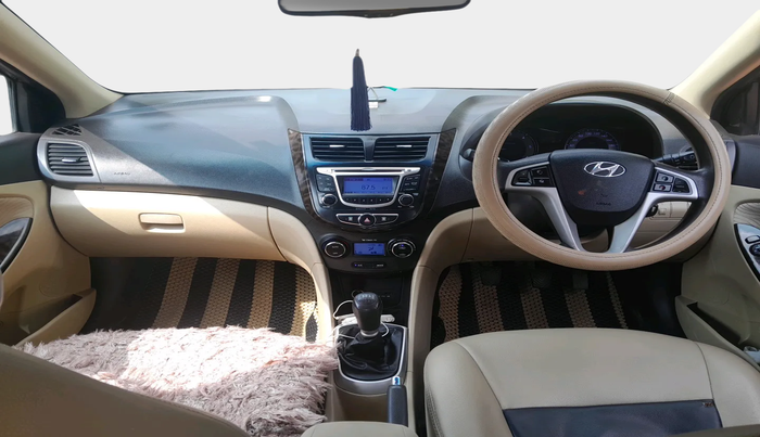 2013 Hyundai Verna FLUIDIC 1.6 CRDI SX, Diesel, Manual, 81,288 km, interior