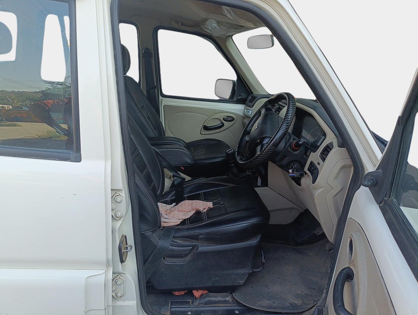 2022 Mahindra SCORPIO CLASSIC S 9STR, Diesel, Manual, 48,528 km, interior
