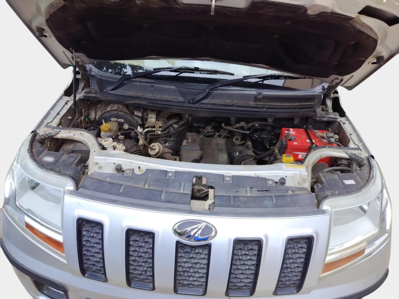 2015 Mahindra TUV300 T6, Diesel, Manual, 42,300 km, exterior