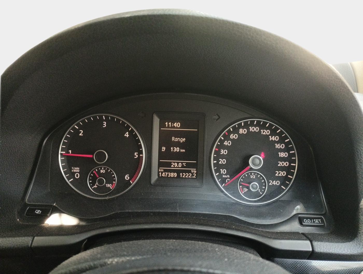 2010 Volkswagen Jetta COMFORTLINE 2.0L TDI, Diesel, Manual, 1,47,389 km, interior