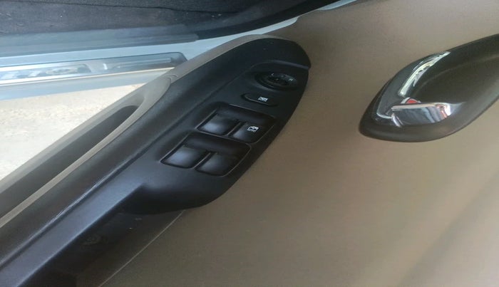 2012 Hyundai i10 MAGNA 1.2, Petrol, Manual, 20,778 km, interior