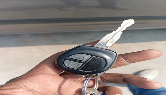 2017 Maruti Swift VXI O, Petrol, Manual, 1,19,440 km, interior