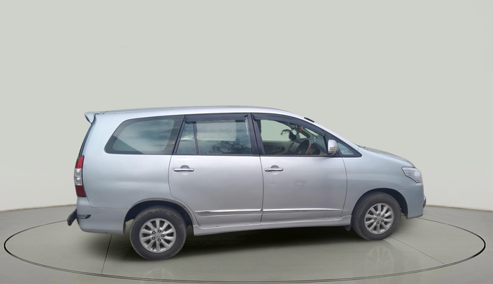 2014 Toyota Innova 2.5 VX 7 STR, Diesel, Manual, 78,747 km, exterior