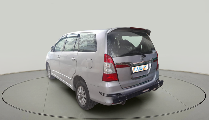 2014 Toyota Innova 2.5 VX 7 STR, Diesel, Manual, 78,747 km, exterior