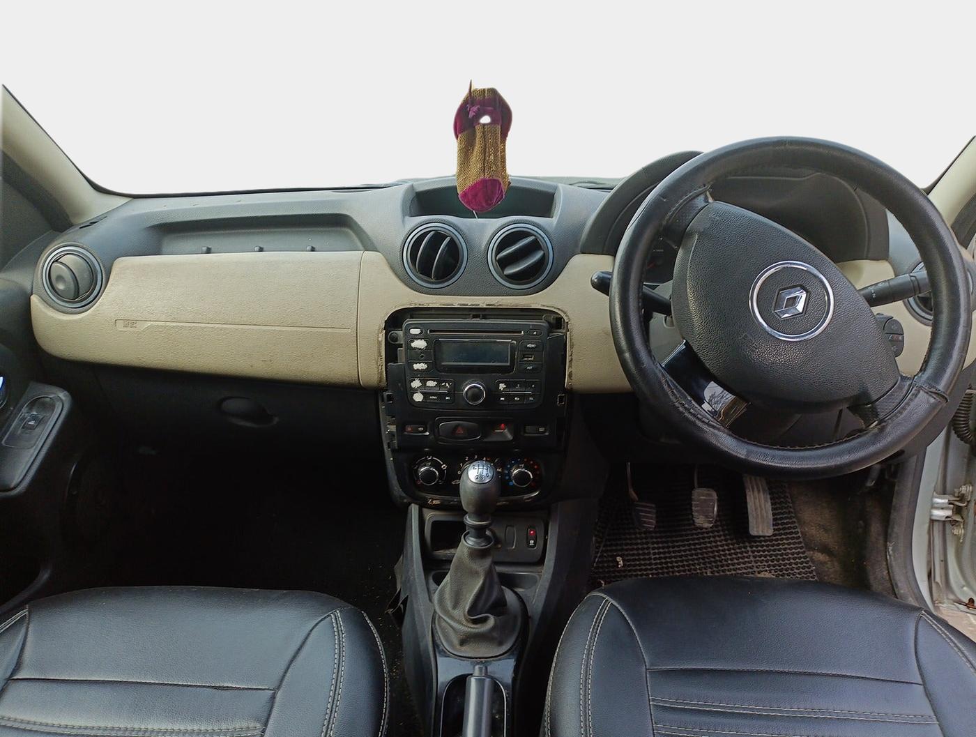 2012 Renault Duster 110 PS RXZ DIESEL, Diesel, Manual, 92,444 km, interior