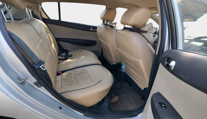 2014 Hyundai i20 ASTA 1.2, Petrol, Manual, 80,409 km, interior