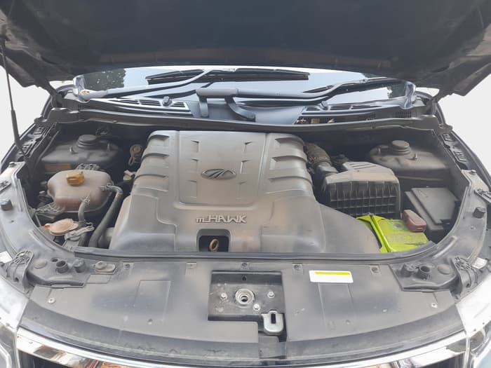 2020 Mahindra XUV500 W9 AT, Diesel, Automatic, 1,17,791 km, exterior