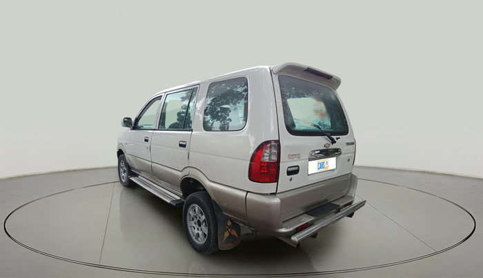 2017 Chevrolet Tavera NEO 3 LT 9 STR BS IV, Diesel, Manual, 1,91,106 km, exterior
