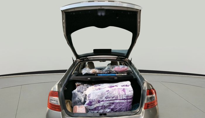 2013 Skoda Octavia AMBITION 2.0 TDI, Diesel, Manual, 76,673 km, exterior