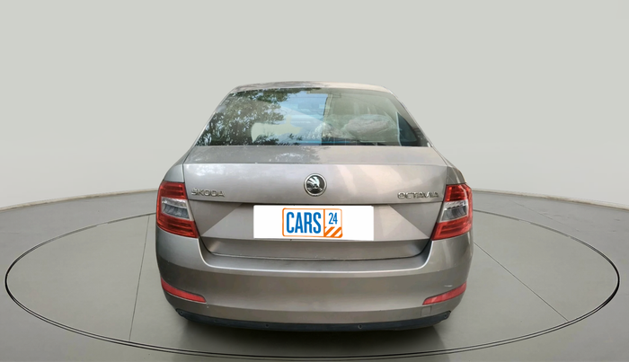 2013 Skoda Octavia AMBITION 2.0 TDI, Diesel, Manual, 76,673 km, exterior