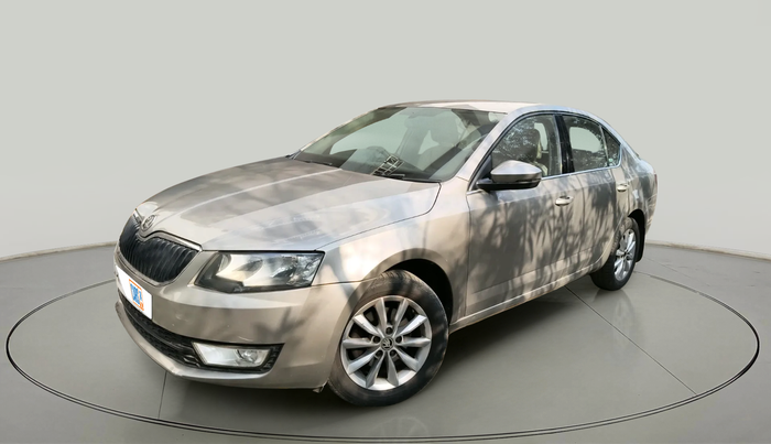 2013 Skoda Octavia AMBITION 2.0 TDI, Diesel, Manual, 76,673 km, exterior