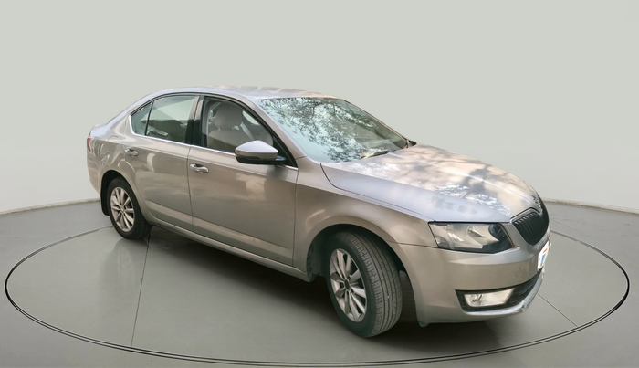 2013 Skoda Octavia AMBITION 2.0 TDI, Diesel, Manual, 76,673 km, exterior