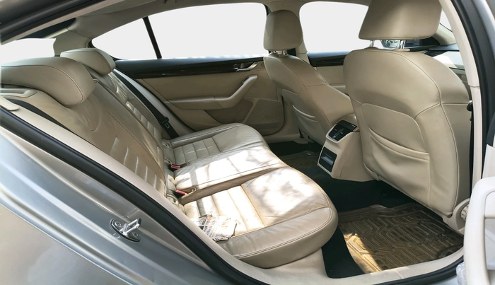 2013 Skoda Octavia AMBITION 2.0 TDI, Diesel, Manual, 76,673 km, interior