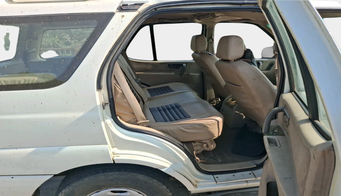 2012 Tata Safari 4X2 EX DICOR 2.2 VTT, Diesel, Manual, 95,186 km, interior