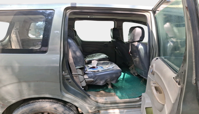 2010 Mahindra Xylo E4, Diesel, Manual, 1,85,354 km, interior