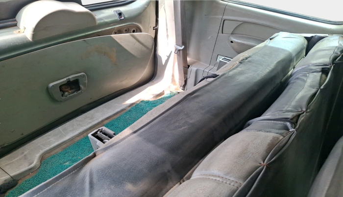 2010 Mahindra Xylo E4, Diesel, Manual, 1,85,354 km, interior