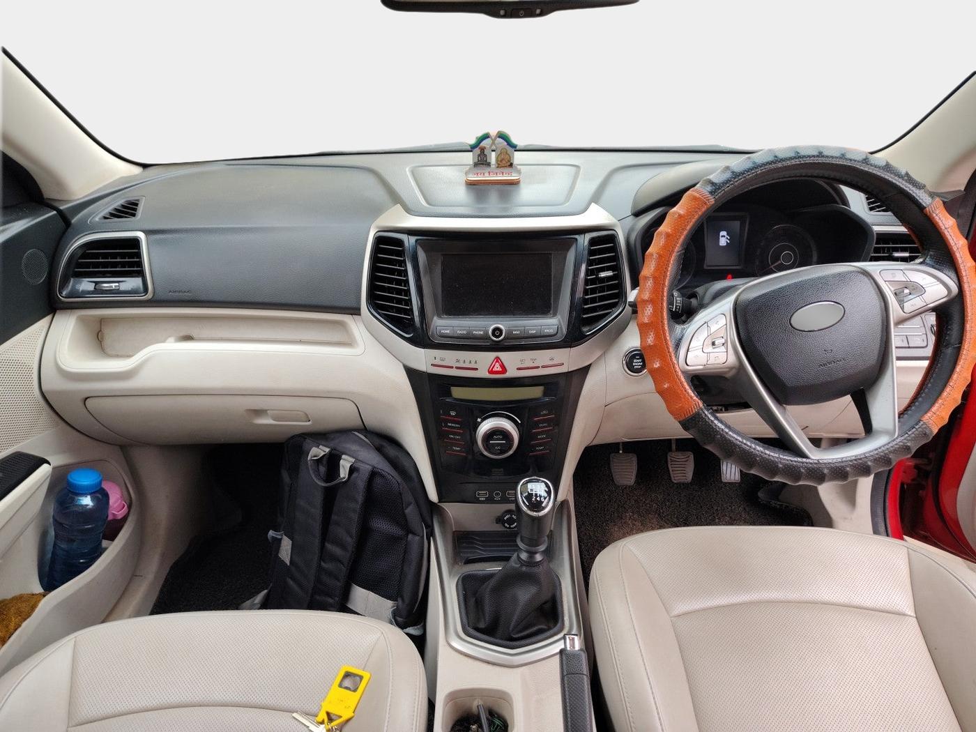 2019 Mahindra XUV300 W8 (O) 1.5 DIESEL, Diesel, Manual, 55,956 km, interior