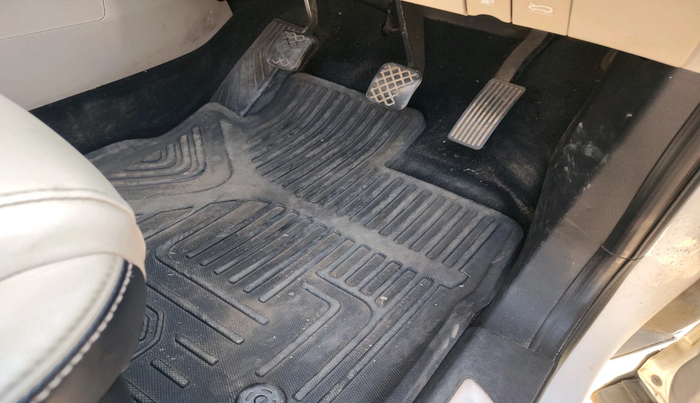 2021 MG HECTOR SHARP 2.0 DIESEL DUAL TONE, Diesel, Manual, 1,41,907 km, interior