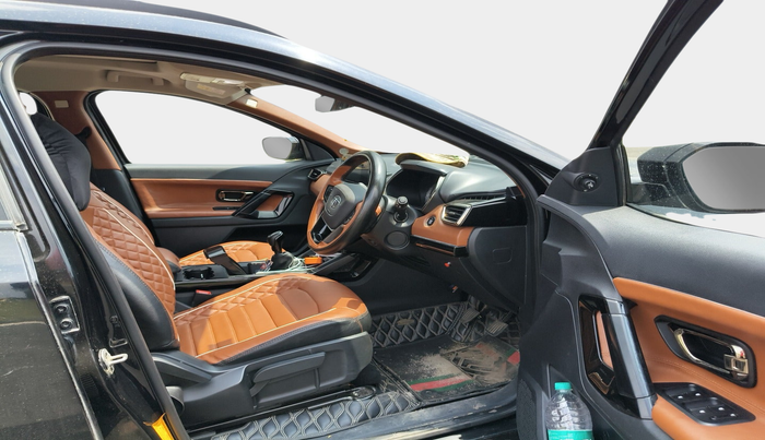 2022 Tata Safari XT PLUS DARK EDITION, Diesel, Manual, 67,997 km, interior