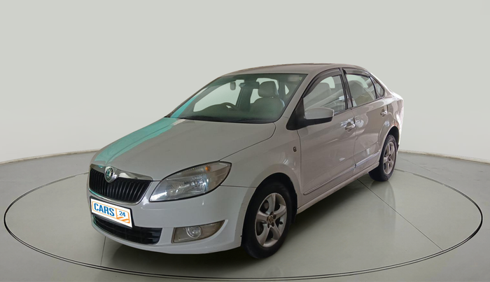 2013 Skoda Rapid ELEGANCE 1.6 TDI CR MT, Diesel, Manual, 1,26,969 km, exterior