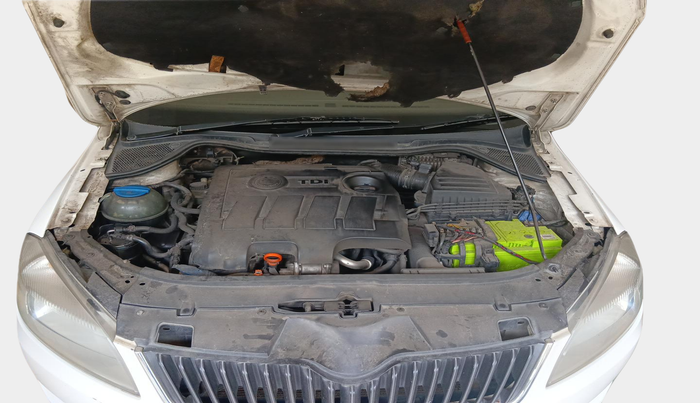 2013 Skoda Rapid ELEGANCE 1.6 TDI CR MT, Diesel, Manual, 1,26,969 km, exterior