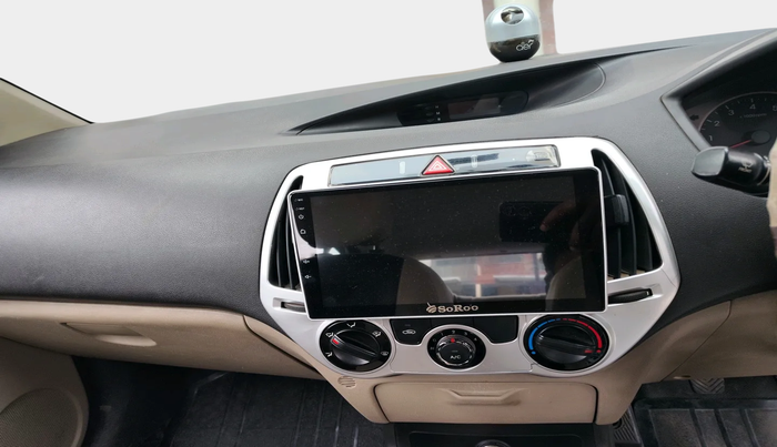 2013 Hyundai i20 MAGNA 1.2, Petrol, Manual, 1,04,408 km, interior