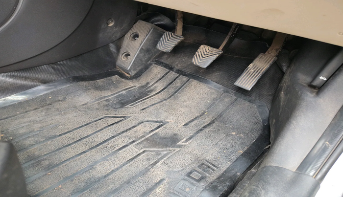 2013 Hyundai i20 MAGNA 1.2, Petrol, Manual, 1,04,408 km, interior