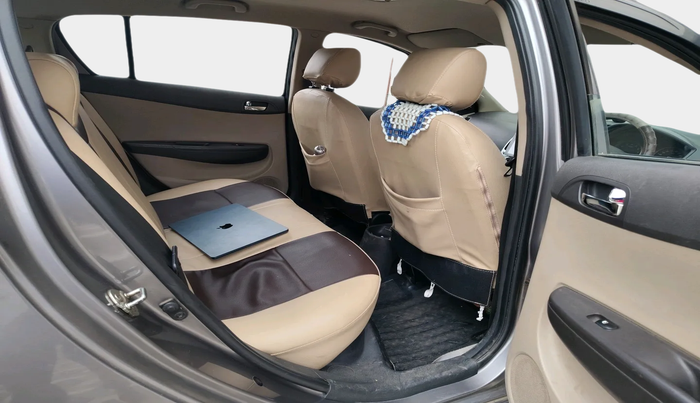 2013 Hyundai i20 MAGNA 1.2, Petrol, Manual, 1,04,408 km, interior