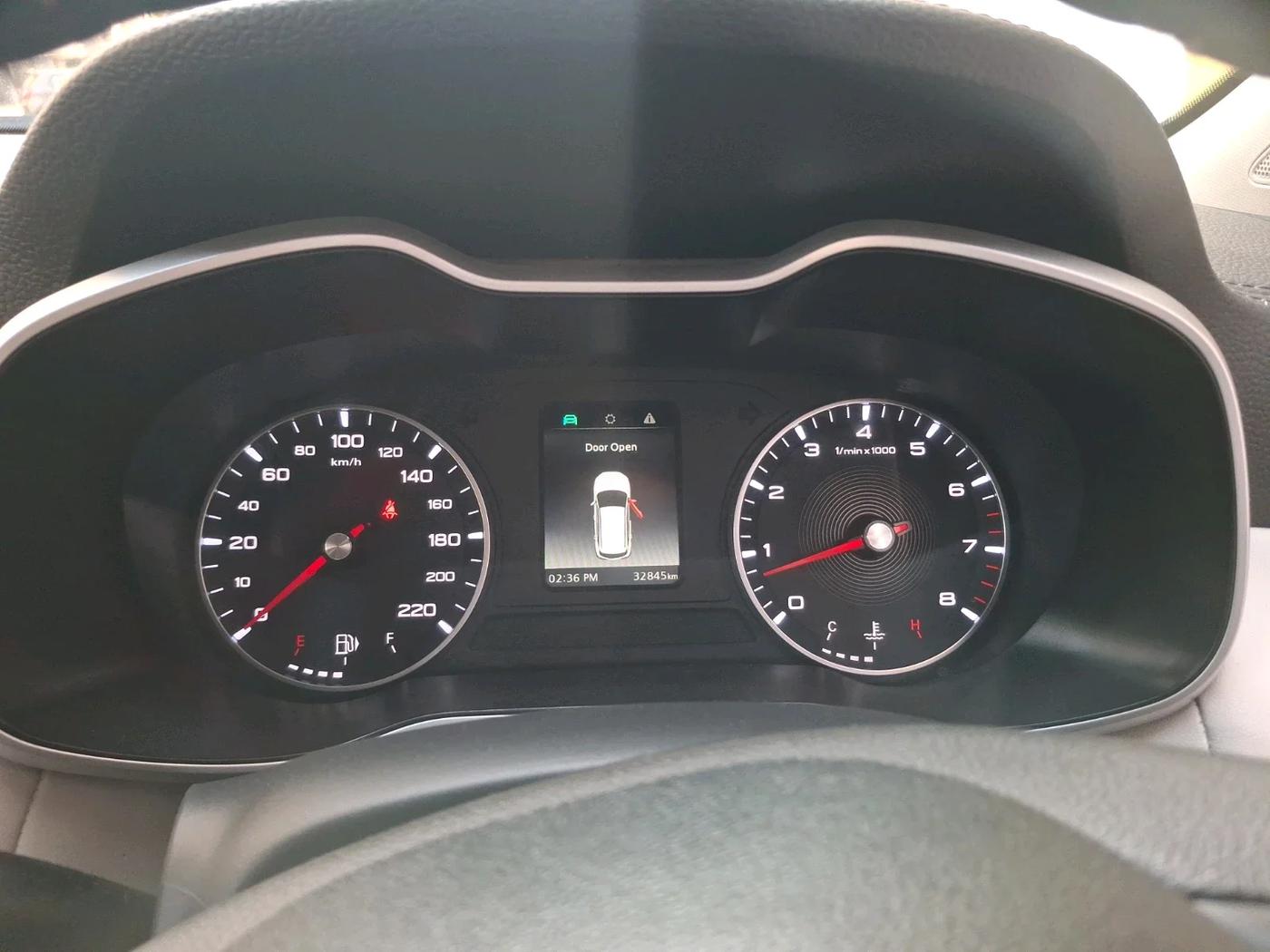 2022 MG ASTOR SUPER 1.5 MT, Petrol, Manual, 32,845 km, interior