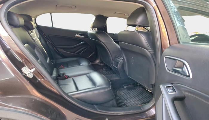 2014 Mercedes Benz GLA Class 200 CDI STYLE, Diesel, Automatic, 1,30,501 km, interior