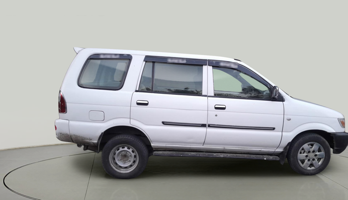 2015 Chevrolet Tavera NEO 3 MAX 10 STR BS IV, Diesel, Manual, 2,51,284 km, exterior