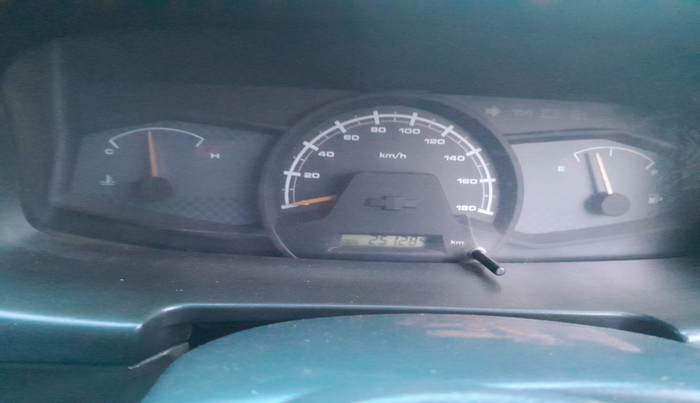 2015 Chevrolet Tavera NEO 3 MAX 10 STR BS IV, Diesel, Manual, 2,51,284 km, interior