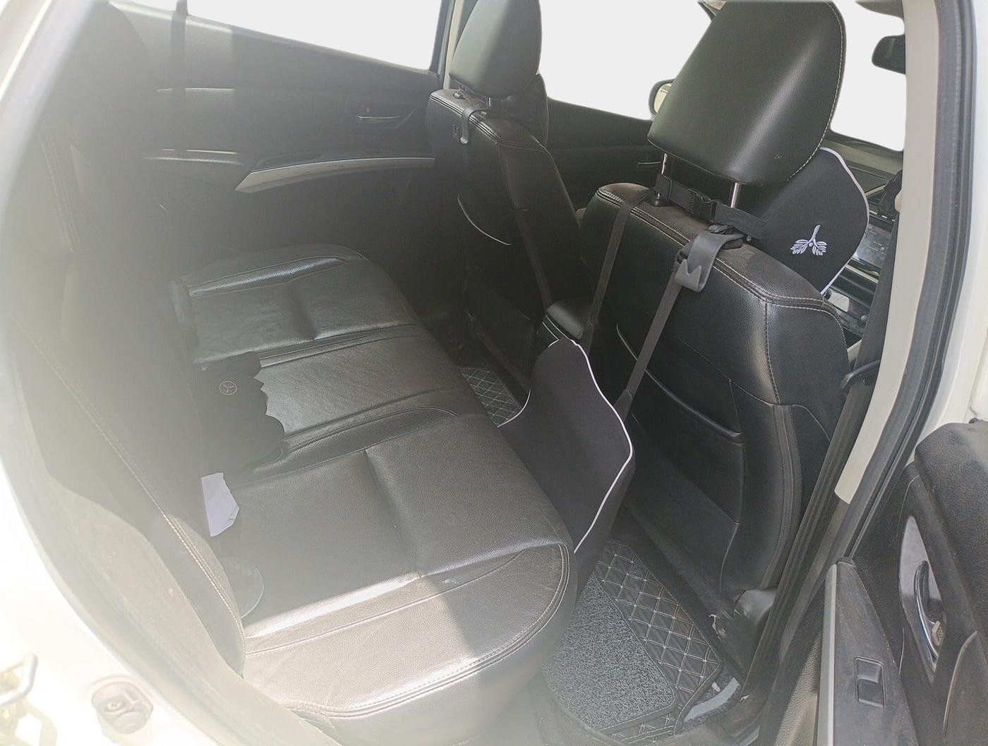 2016 Maruti S Cross ALPHA 1.3, Diesel, Manual, 1,33,411 km, interior