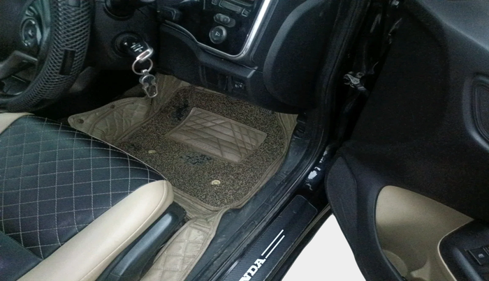 2014 Honda City 1.5L I-DTEC SV, Diesel, Manual, 1,35,546 km, interior