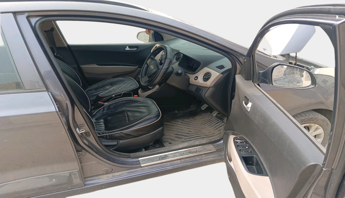 2015 Hyundai Grand i10 SPORTZ 1.2 KAPPA VTVT, Petrol, Manual, 32,943 km, interior