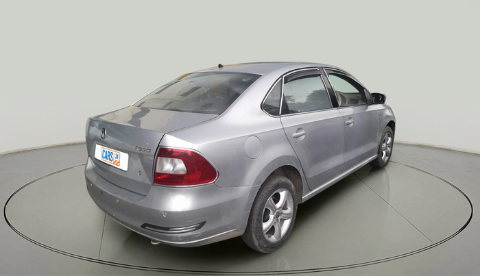 2013 Skoda Rapid ELEGANCE 1.6 TDI CR MT, Diesel, Manual, 1,00,872 km, exterior
