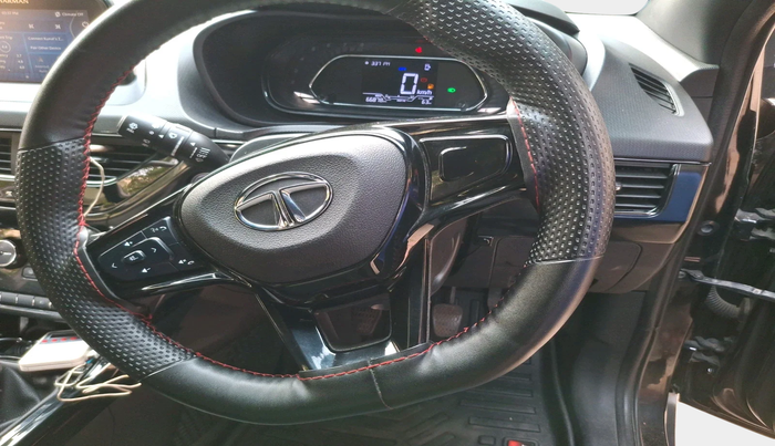 2022 Tata NEXON XZ PLUS DIESEL DARK EDITION, Diesel, Manual, 66,878 km, interior