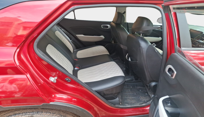 2023 Hyundai VENUE SX 1.5 (O) CRDI DUAL TONE, Diesel, Manual, 29,582 km, interior