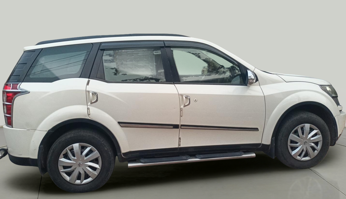 2014 Mahindra XUV500 W6, Diesel, Manual, 66,283 km, exterior