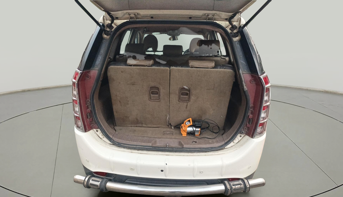 2014 Mahindra XUV500 W6, Diesel, Manual, 66,283 km, exterior