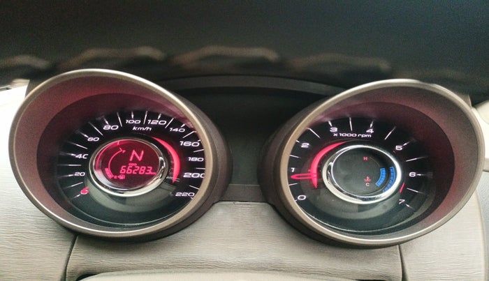 2014 Mahindra XUV500 W6, Diesel, Manual, 66,283 km, interior