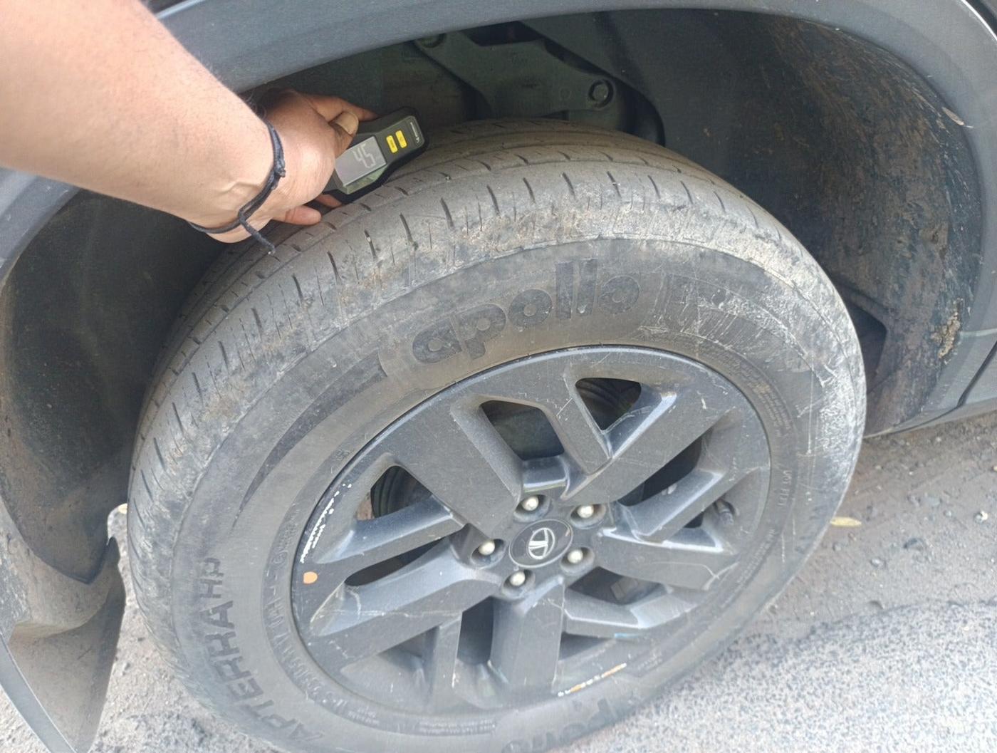 2022 Tata Harrier XT Plus 2.0Lkryotec halo Dark Edition, Diesel, Manual, 66,599 km, tyre